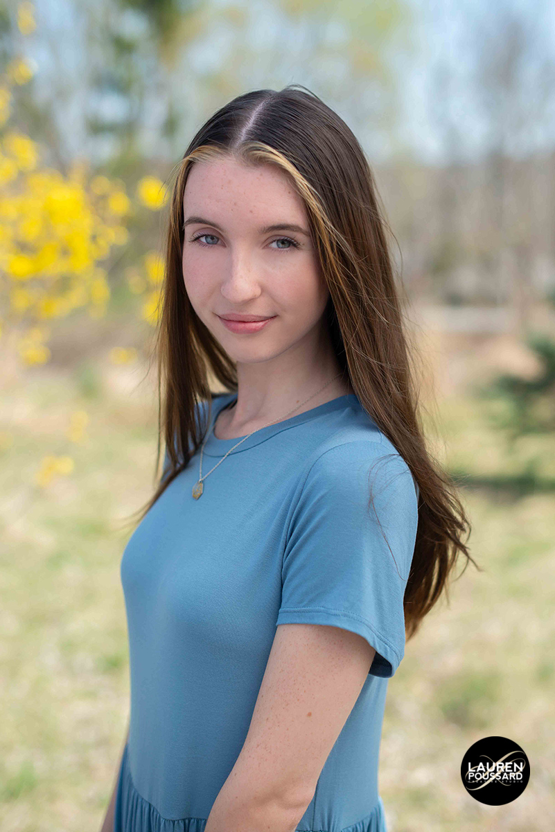 College Seniors Prepare for the job Market with headshots